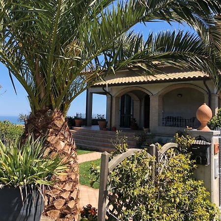 B&B La Palma San Costanzo Eksteriør billede